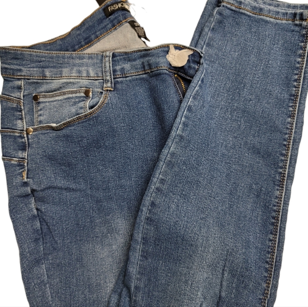 Party Monster Booty Lifter Skinny Jeans - Picture 4 of 9
